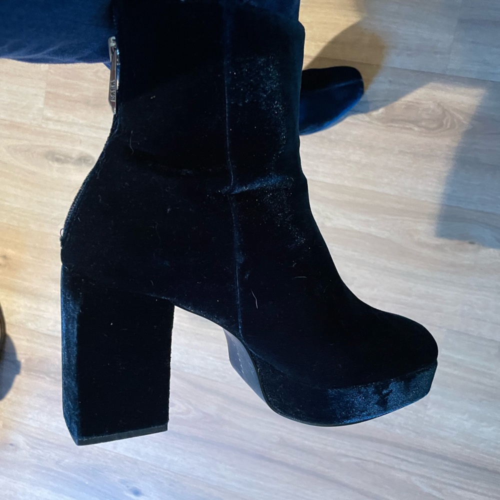 Blue velvet platform boots from Zara